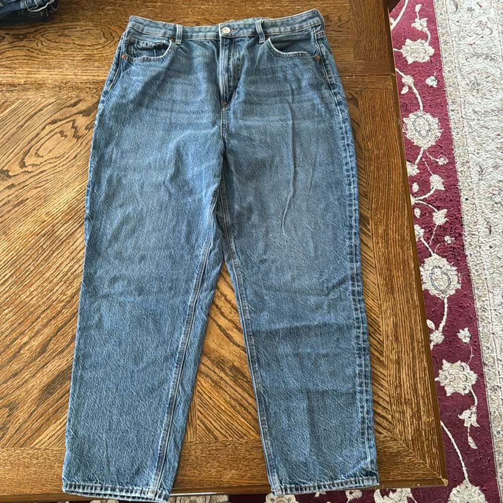 American eagle mom jeans